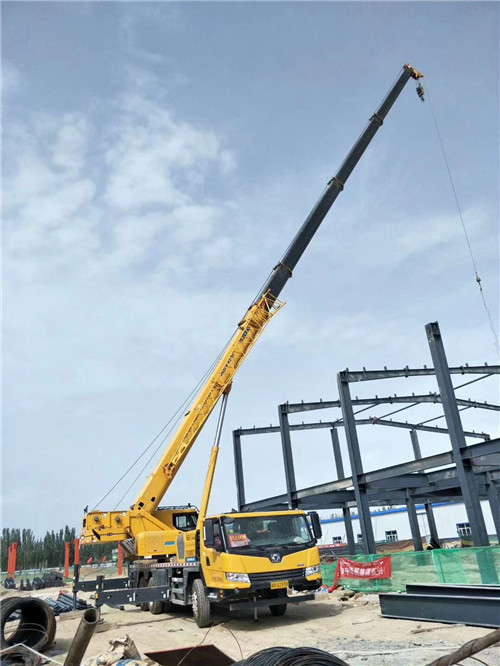 宁河区超高层建筑钢结构吊装案例